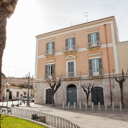 Albergo Lucy Trani Exterior photo