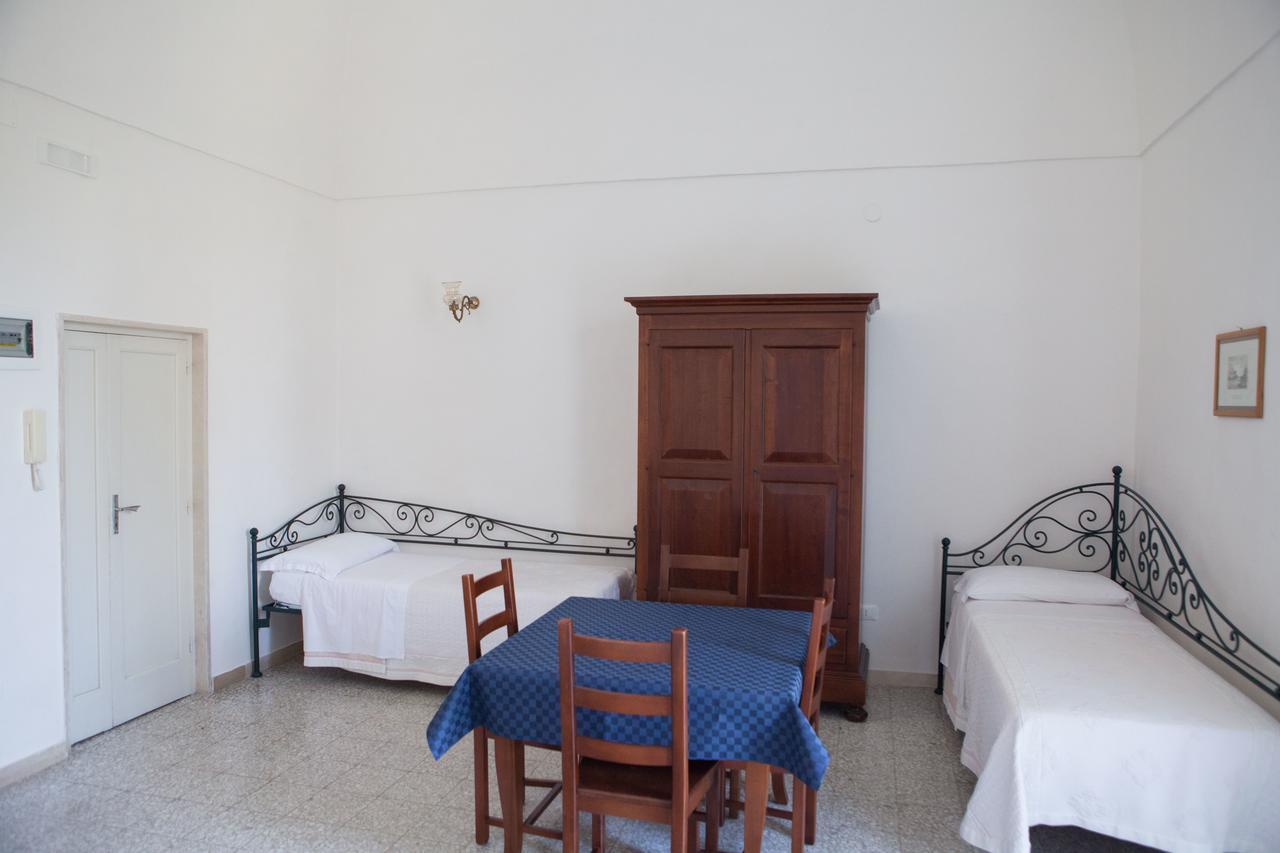 Albergo Lucy Trani Exterior photo