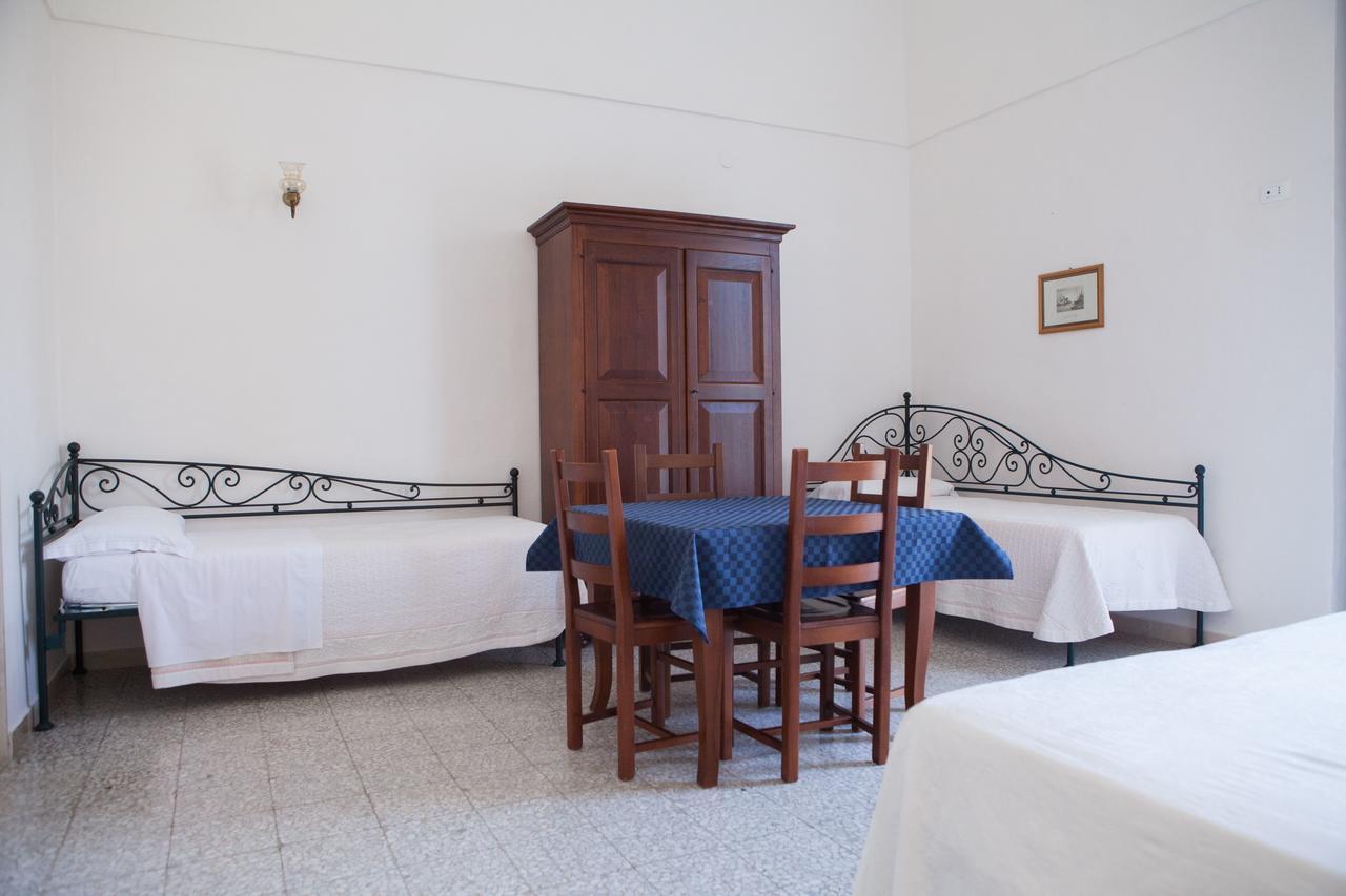 Albergo Lucy Trani Exterior photo