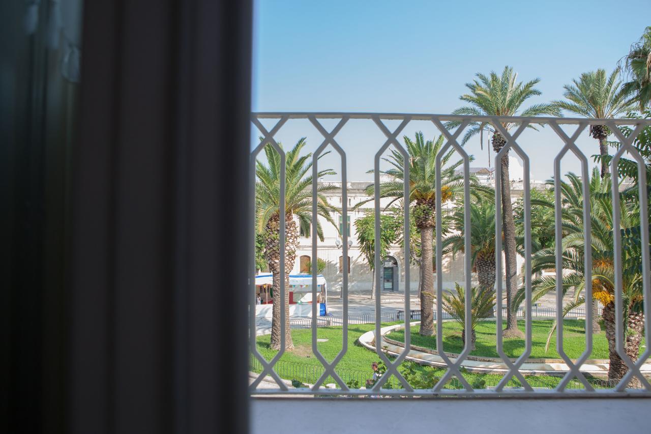Albergo Lucy Trani Exterior photo