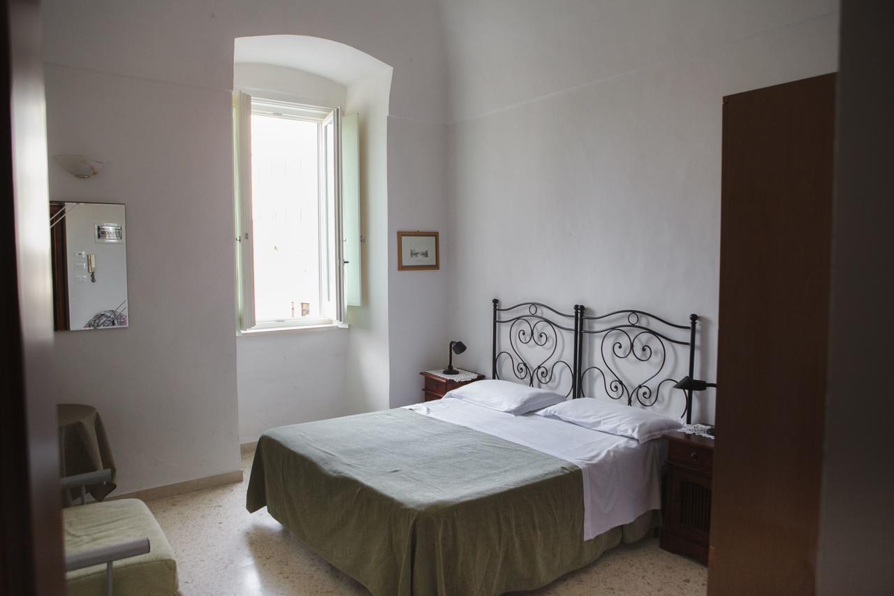 Albergo Lucy Trani Exterior photo