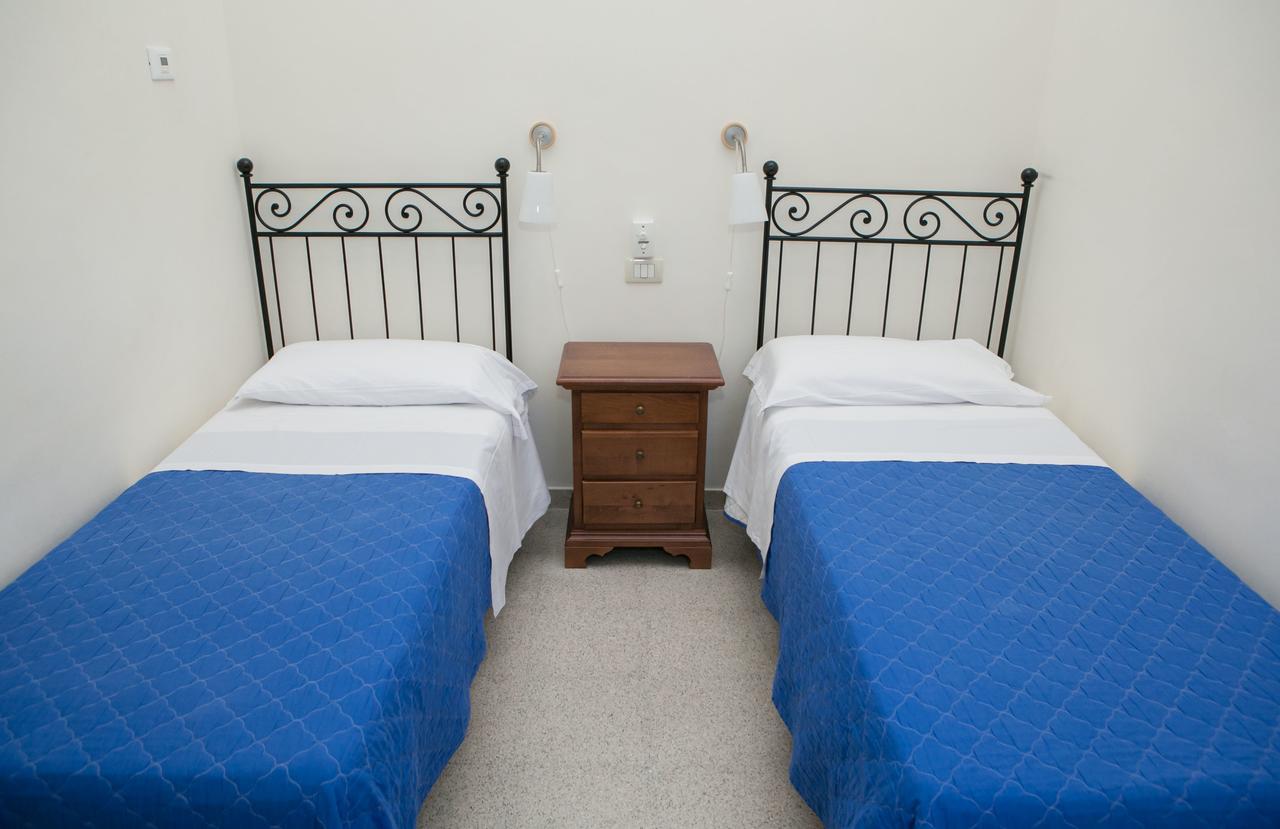 Albergo Lucy Trani Exterior photo