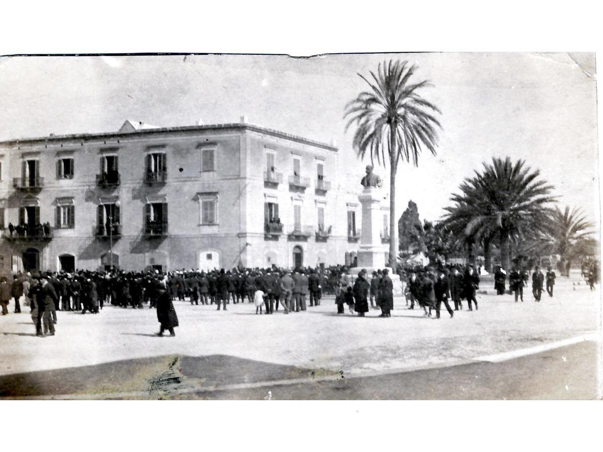 Albergo Lucy Trani Exterior photo
